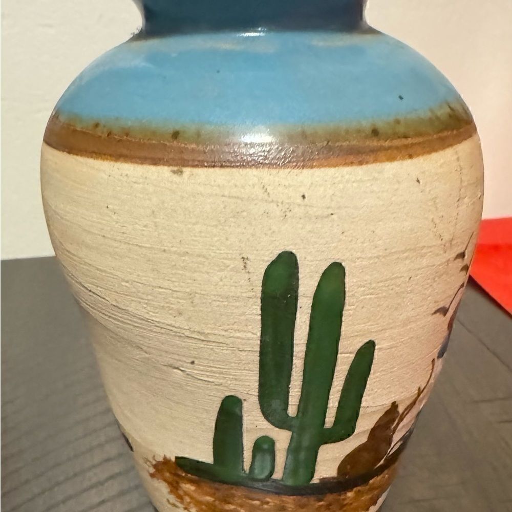 Mexican Pottery Cancun Souvenir Vase - 6" - Picture 10 of 10